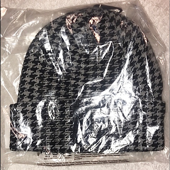 🐝 IVY PARK/ ADIDAS “HALLS OF IVY” Beanie Cap - Picture 3 of 7